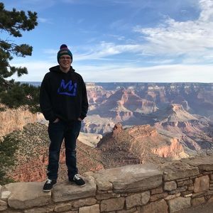 Meet your Posher, Tom